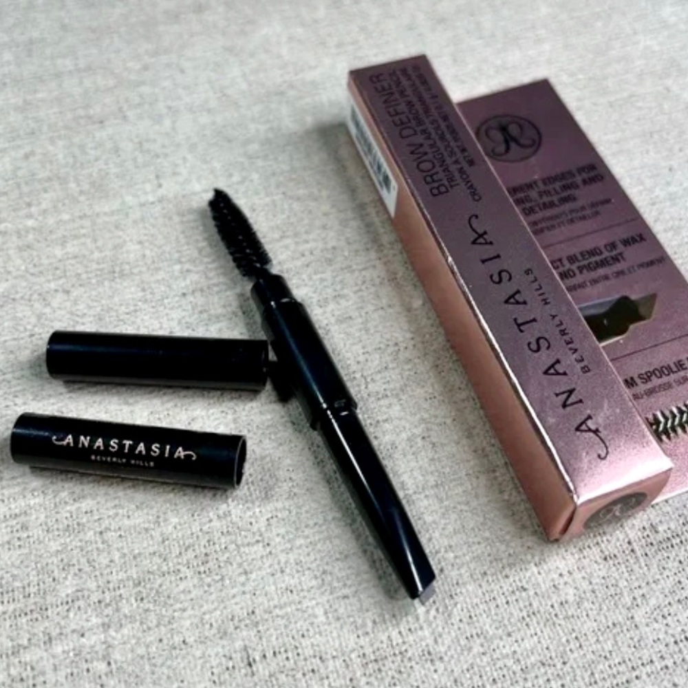 ❤️3 for $25❤️ Anastasiya Beverly Hills Brow Definer mini - Picture 2 of 8